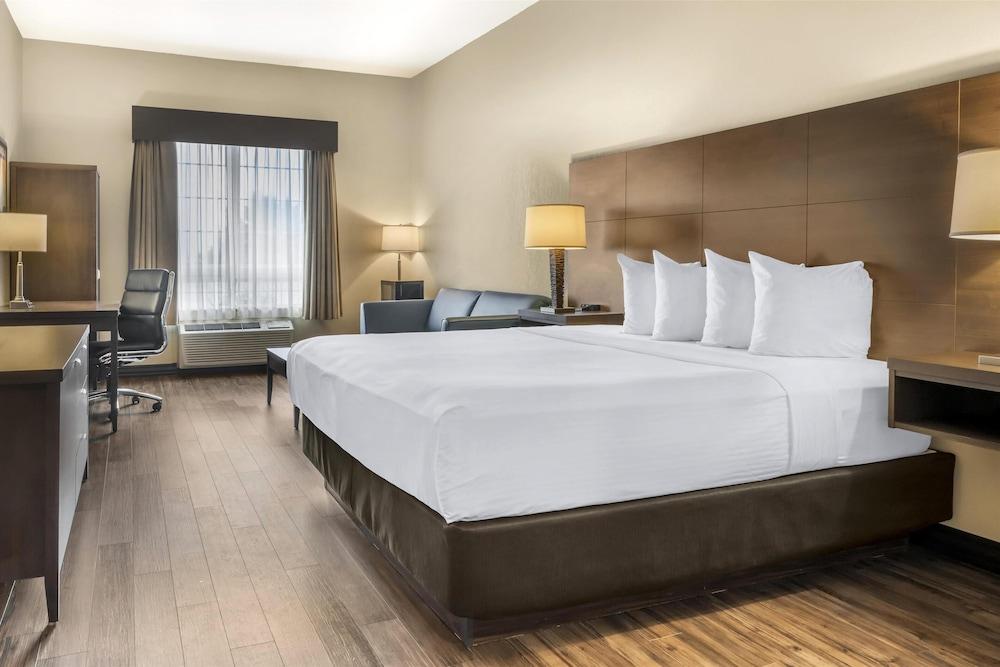 Best Western Plus Saint John Hotel & Suites