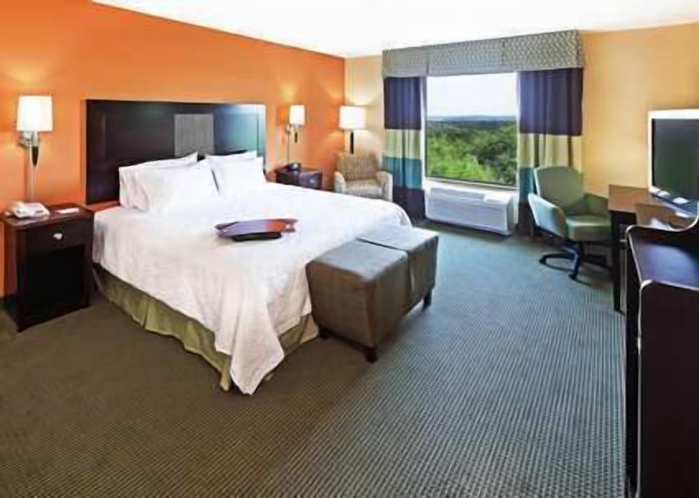 Hampton Inn & Suites Austin - Lakeway