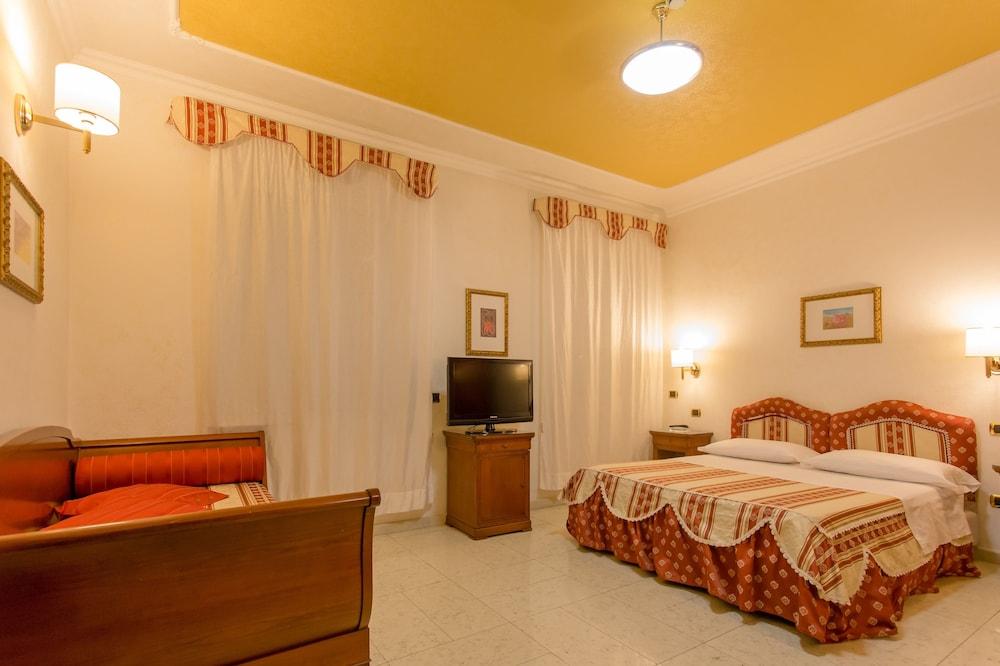 Mariano IV Palace Hotel