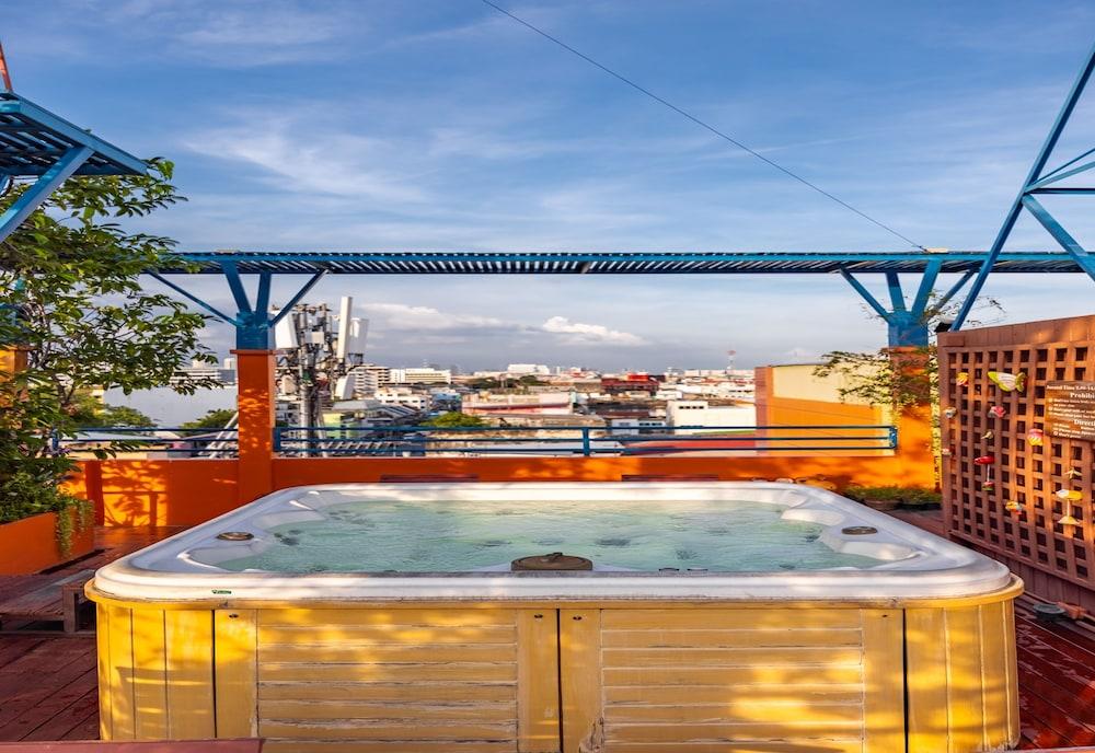 Collection O Diamond House Khaosan