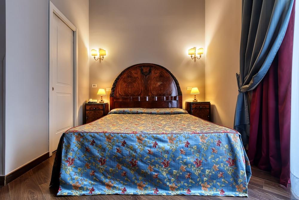 Decumani Hotel De Charme