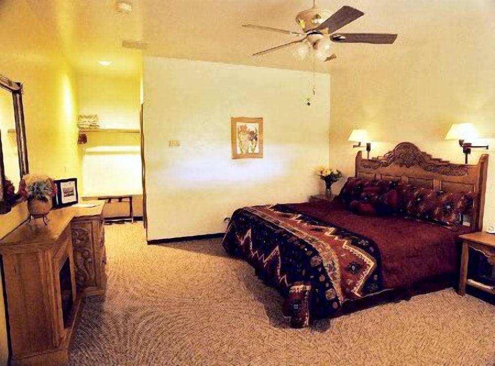 Casa de San Pedro Bed & Breakfast