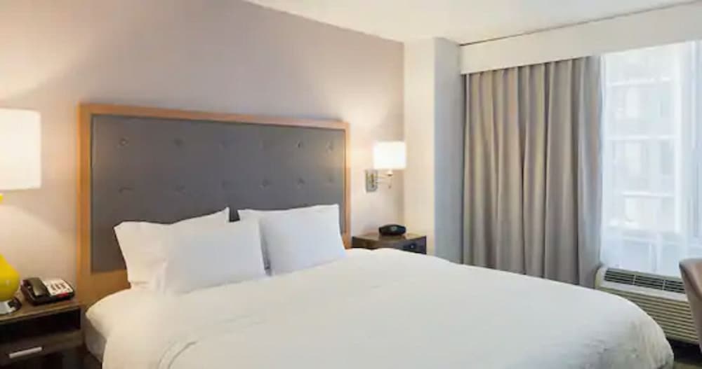 Hampton Inn Manhattan/Times Square South