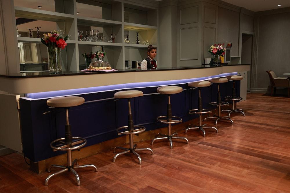 Nova Plaza Orion Hotel