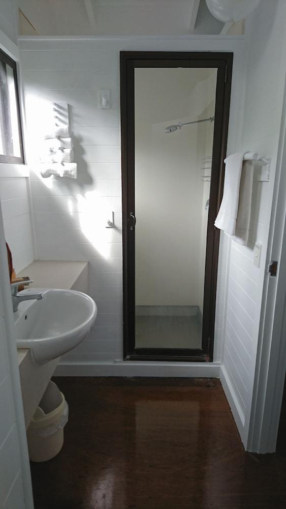 Aroa Beachside Resort