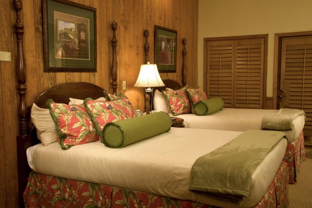 Pine Needles Lodge & Golf Club