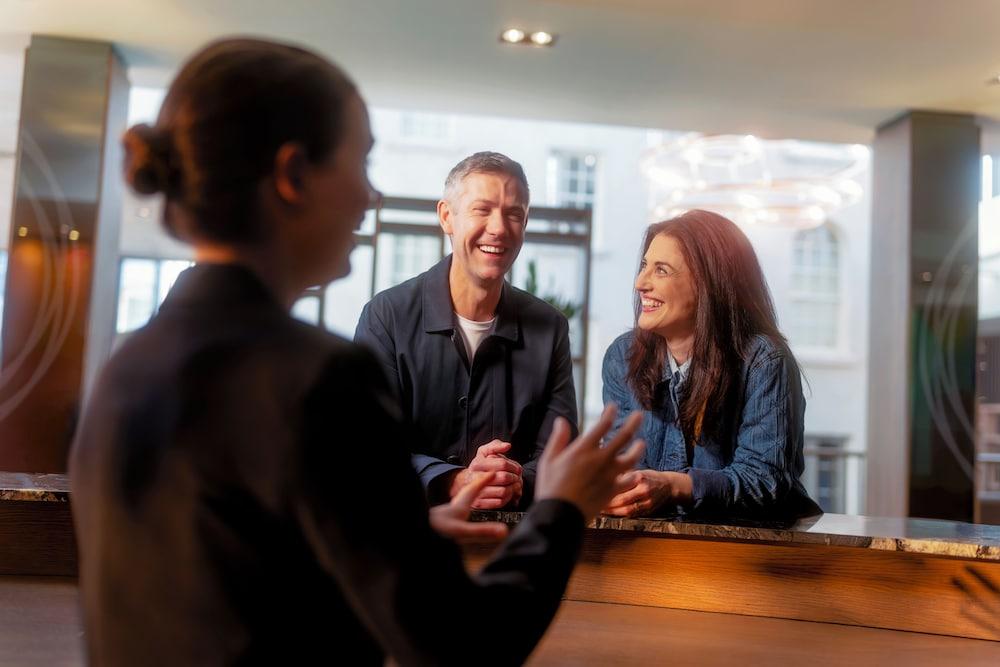 Clayton Hotel Dublin Airport