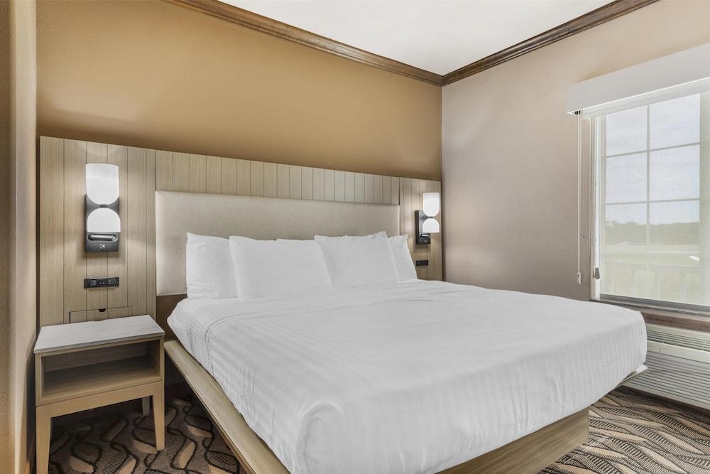 Best Western Red River Inn & Suites