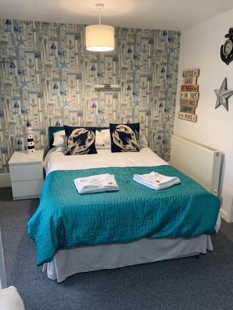 The Sandford Promenade