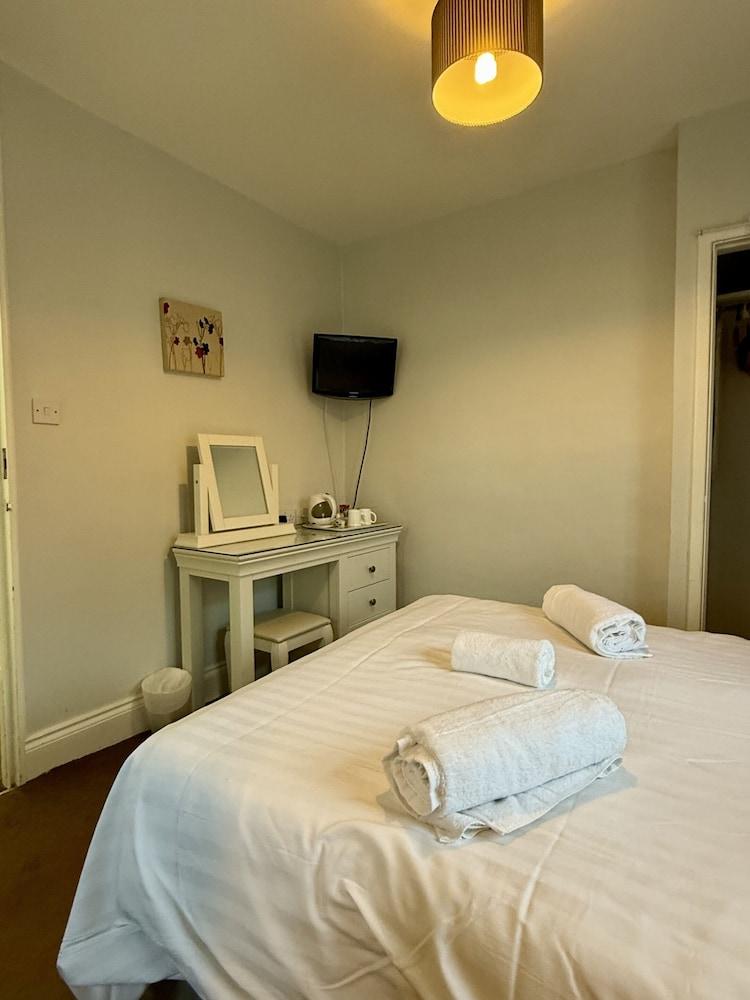 The Crescent Guest House