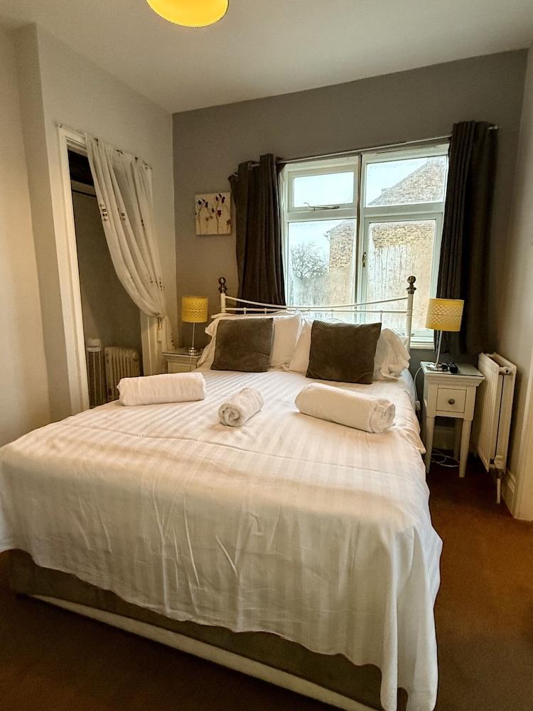 The Crescent Guest House