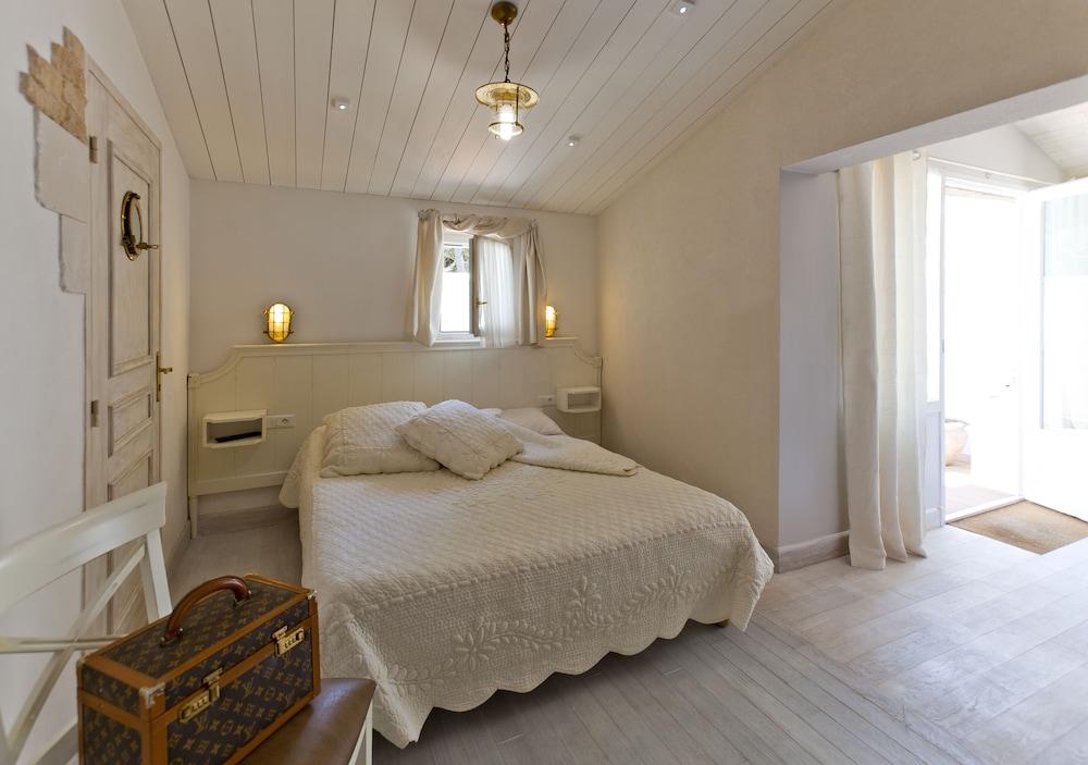 Hôtel Restaurant & SPA Plaisir