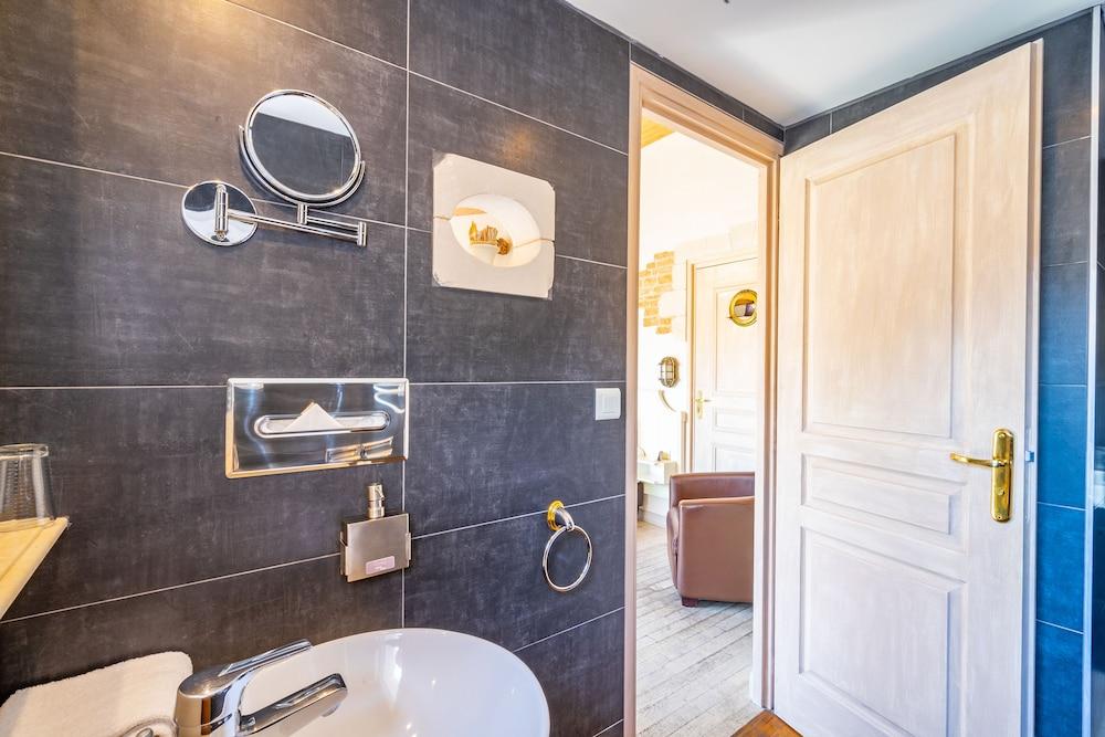 Hôtel Restaurant & SPA Plaisir