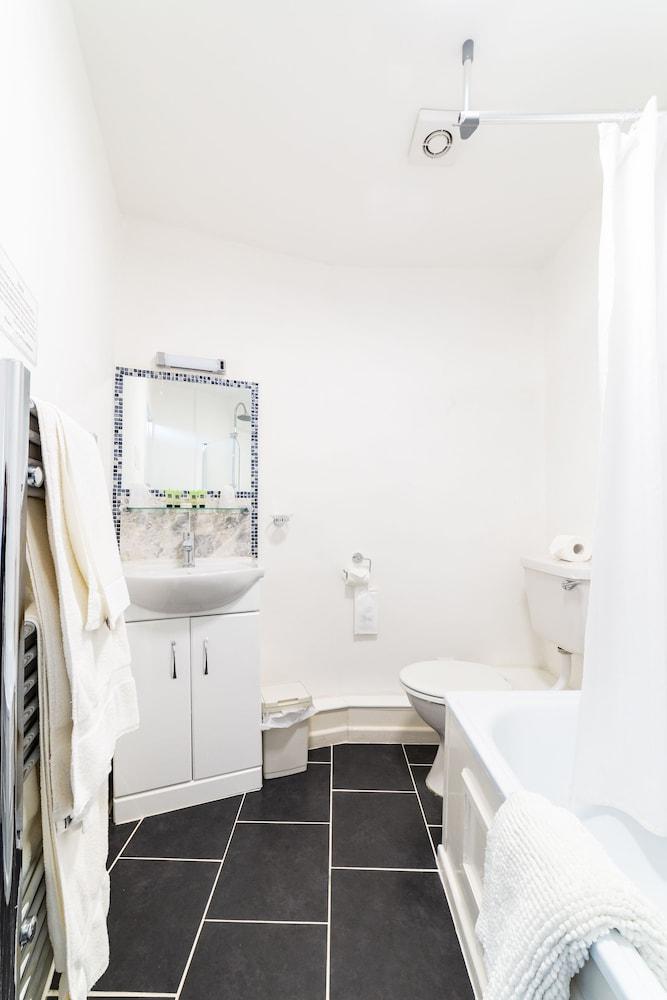 The Mount Pleasant Hotel