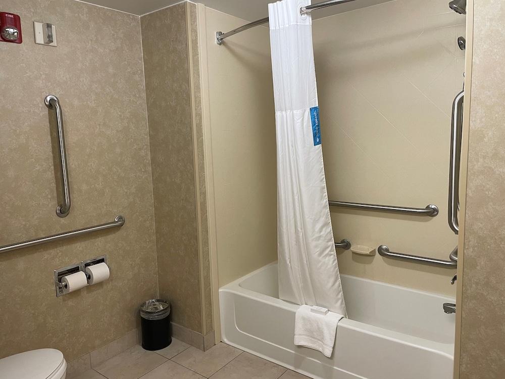 Hampton Inn Harrisonburg - South