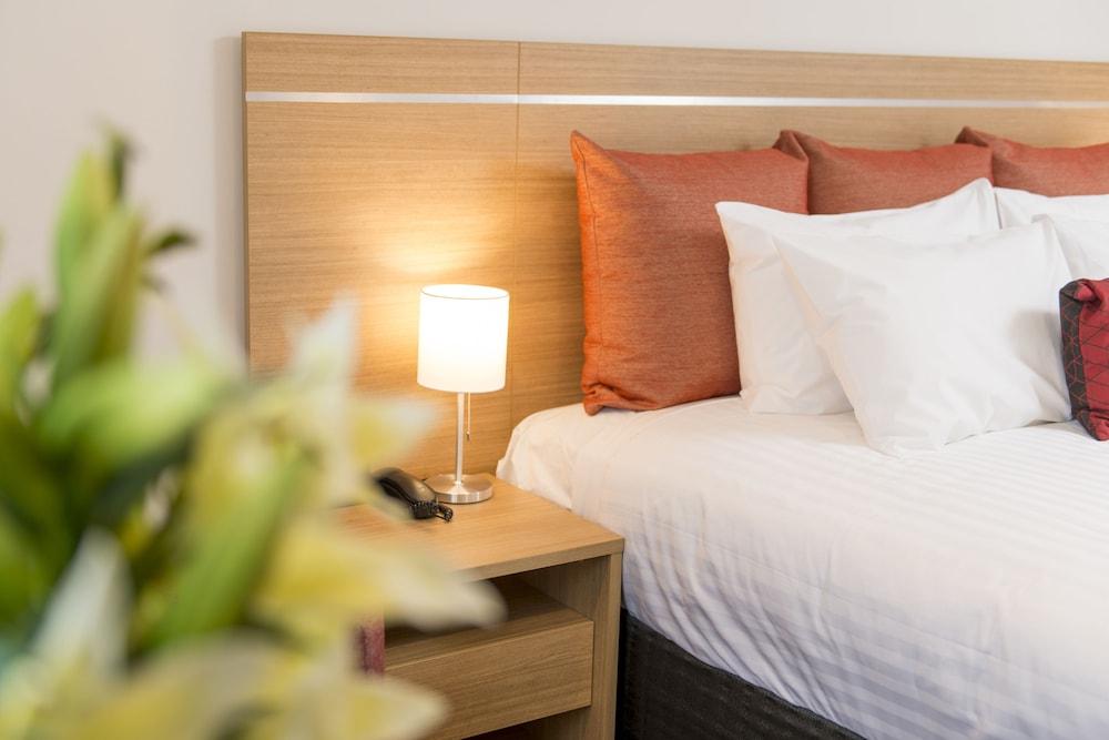 Adelaide Royal Coach