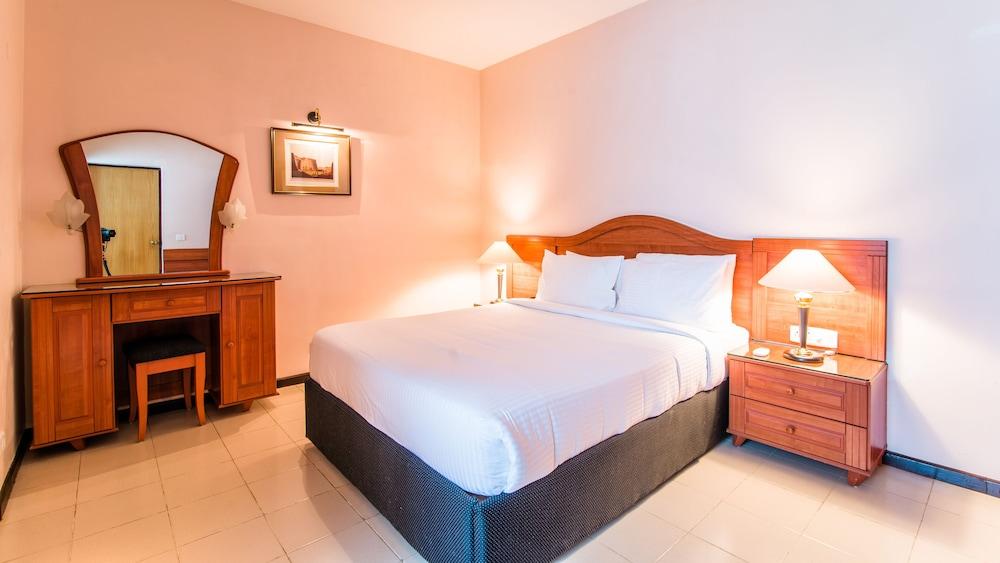 Halcyon Hotel Residences -  Bangalore