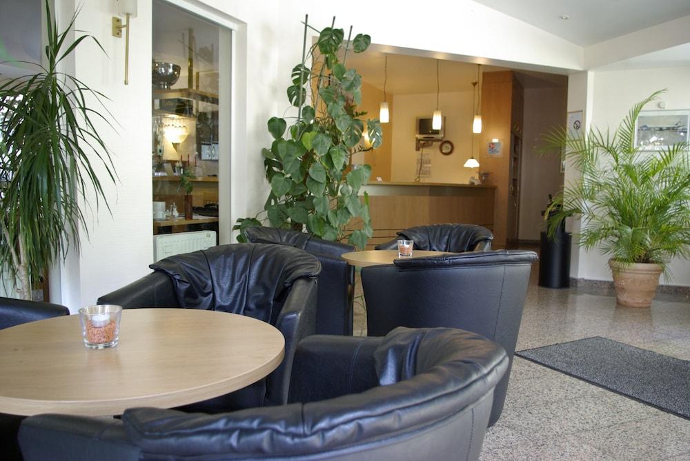 Airport BusinessHotel Köln