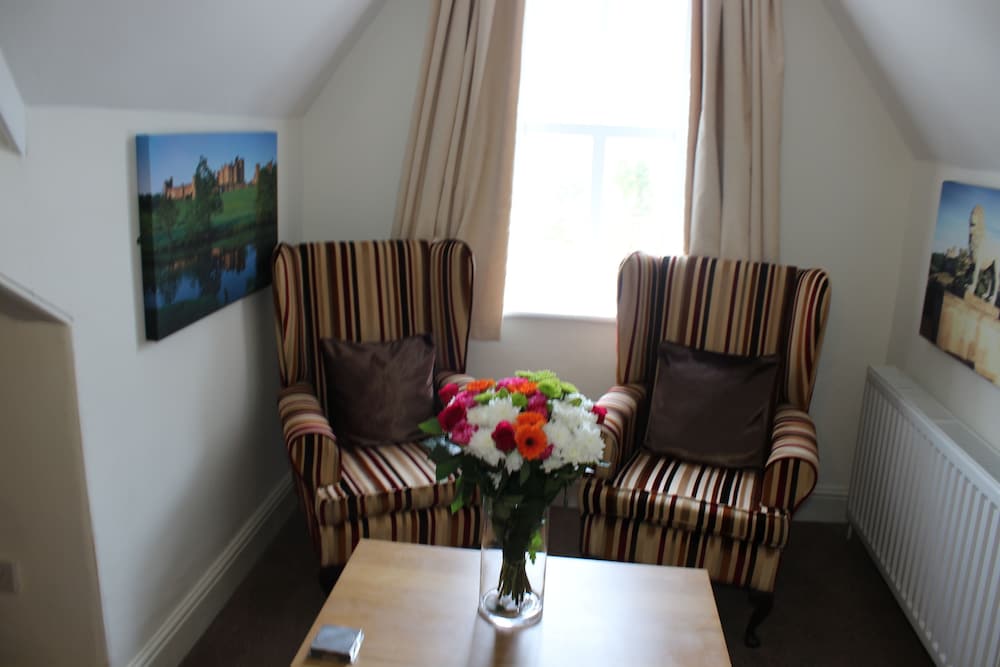 The Coquetvale Hotel