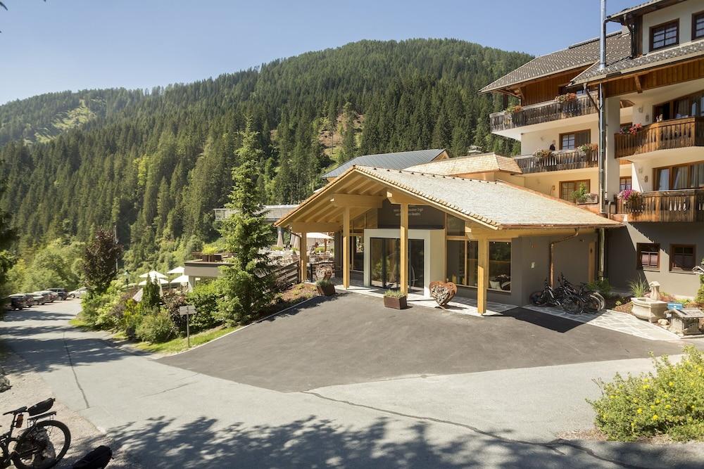 Almwellness-Resort Tuffbad