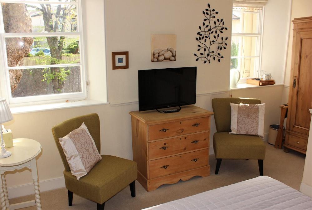 Trafalgar House Hotel - B&B