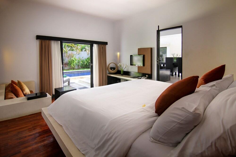 The Seminyak Suite - Private Villa - CHSE Certified