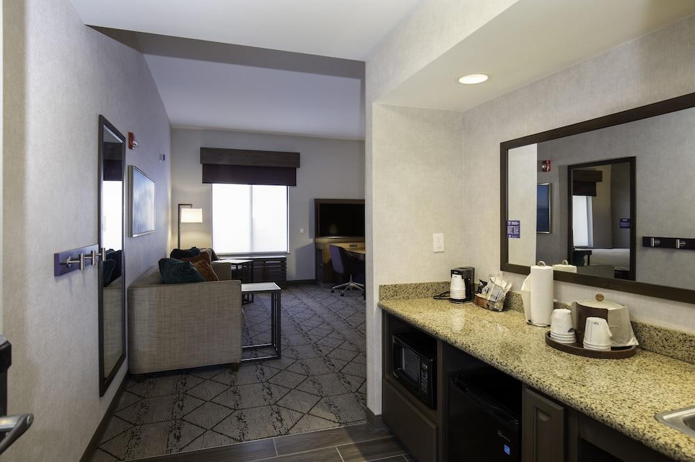 Hampton Inn & Suites Windsor - Sonoma Wine Country