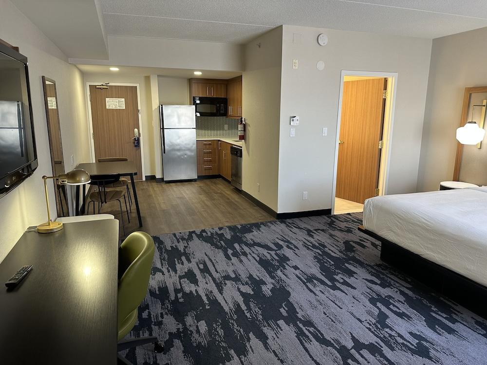 Fairfield by Marriott Inn & Suites Newmarket