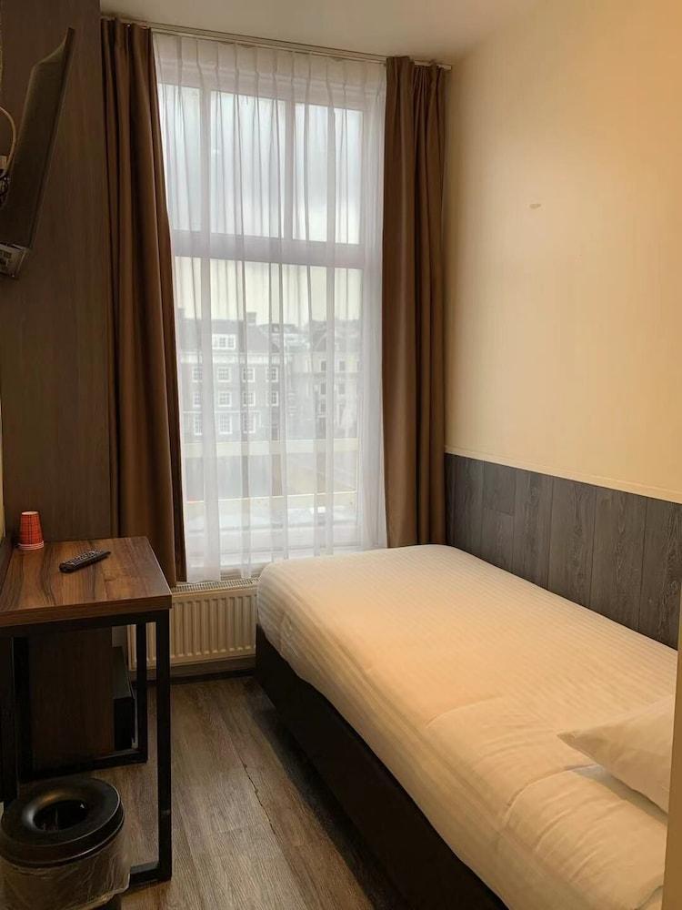 Orange Tulip Hotel Amsterdam - Hostel