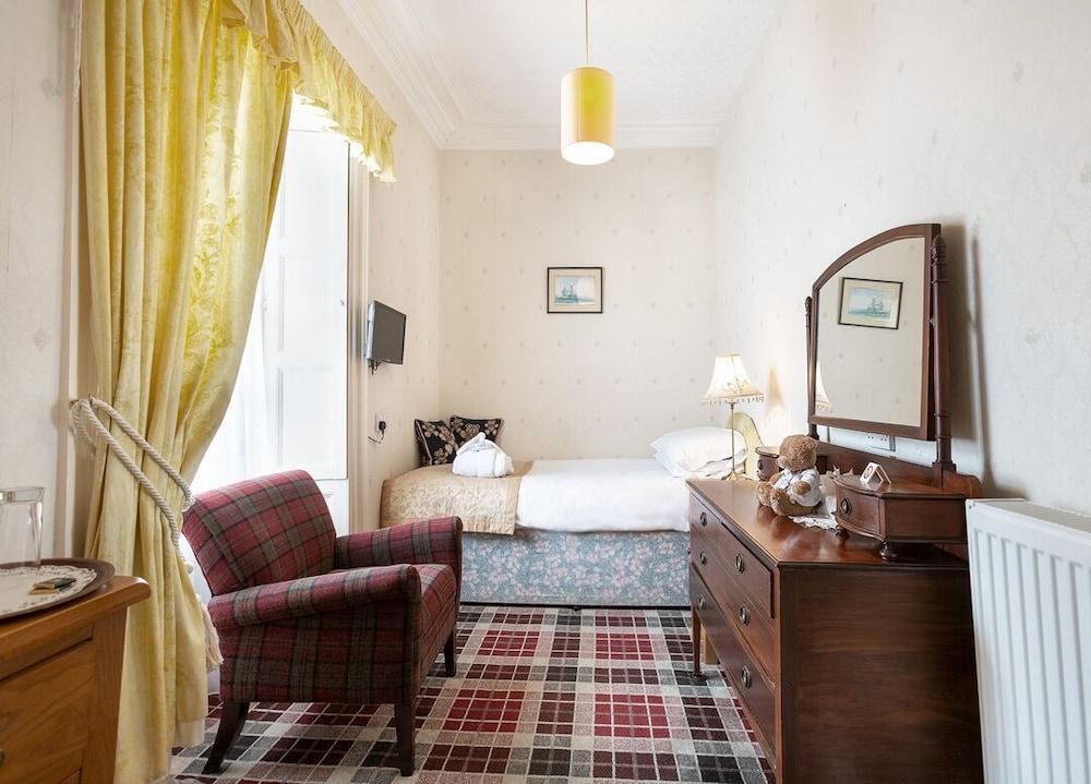 Dornoch Castle Hotel