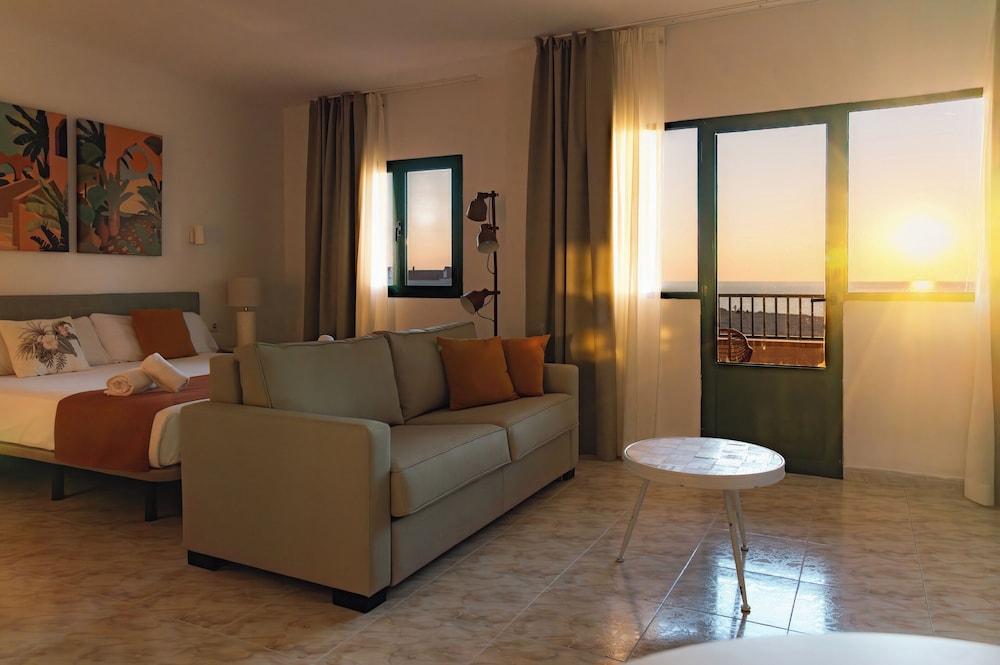 Apartamentos Moon Dreams Cabo de Baños