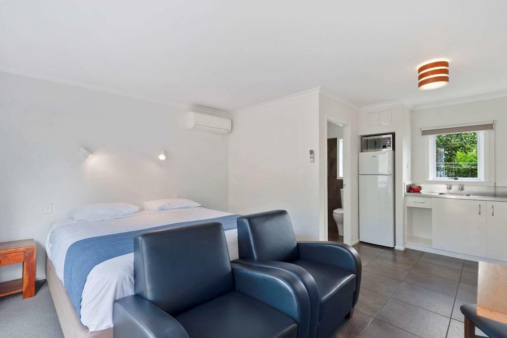 Comfort Inn Westshore Beach