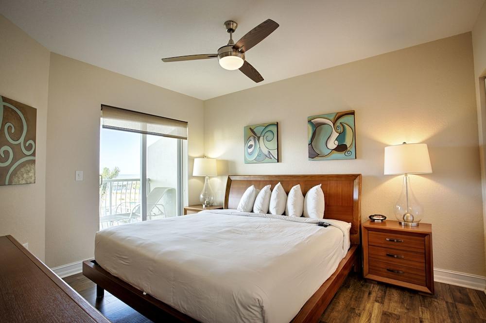 Crystal Palms Beach Resort