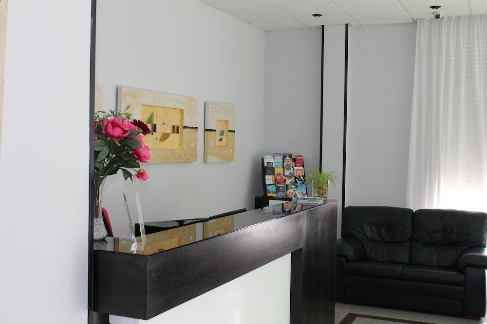 Hotel Barajas Plaza Madrid