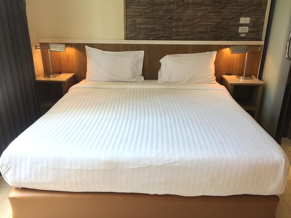 Bourbon St Boutique Hotel