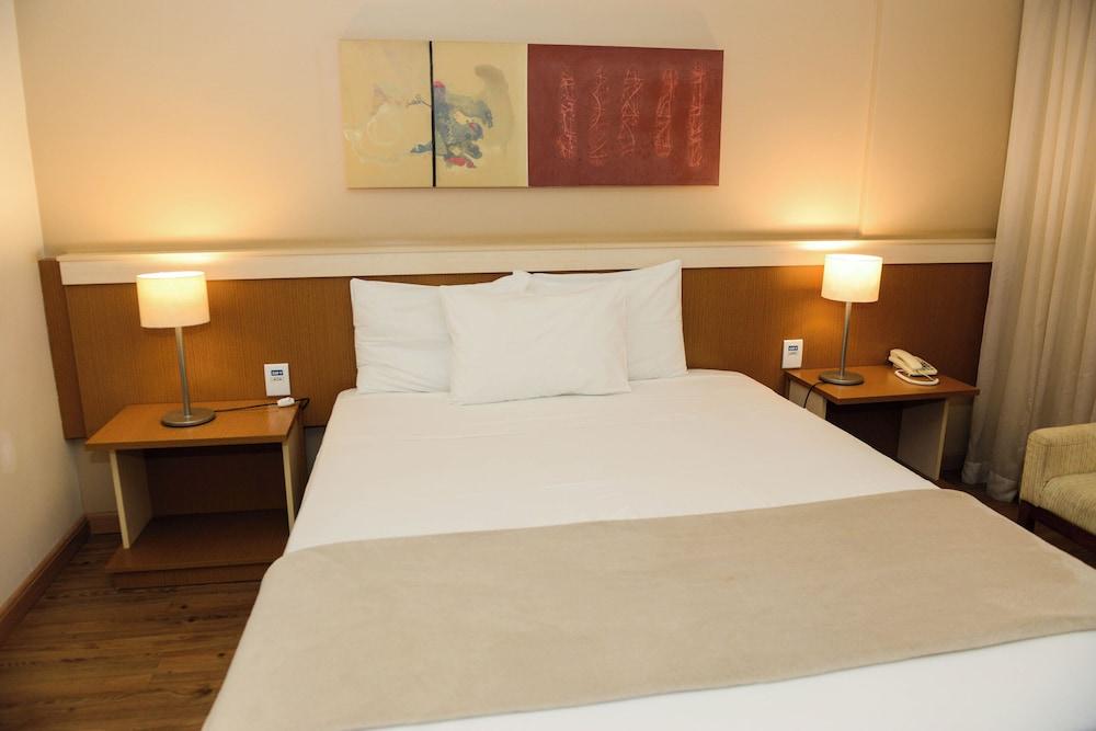 Astron Hotel Bauru by Nobile