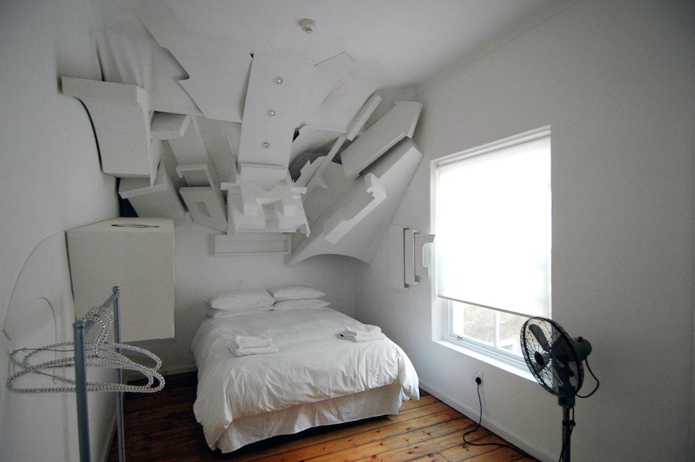 Daddy Long Legs Art Hotel