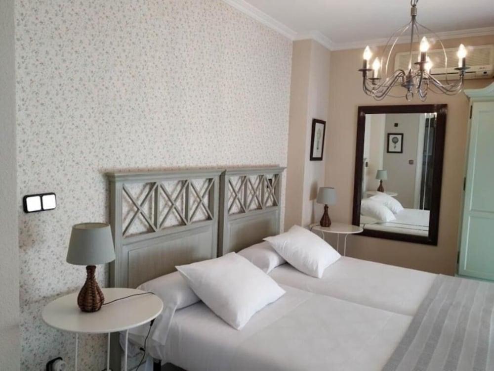 Hostal Rural Luna y Lunaposada