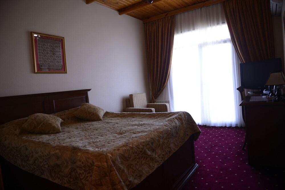 East Legend Panorama Hotel