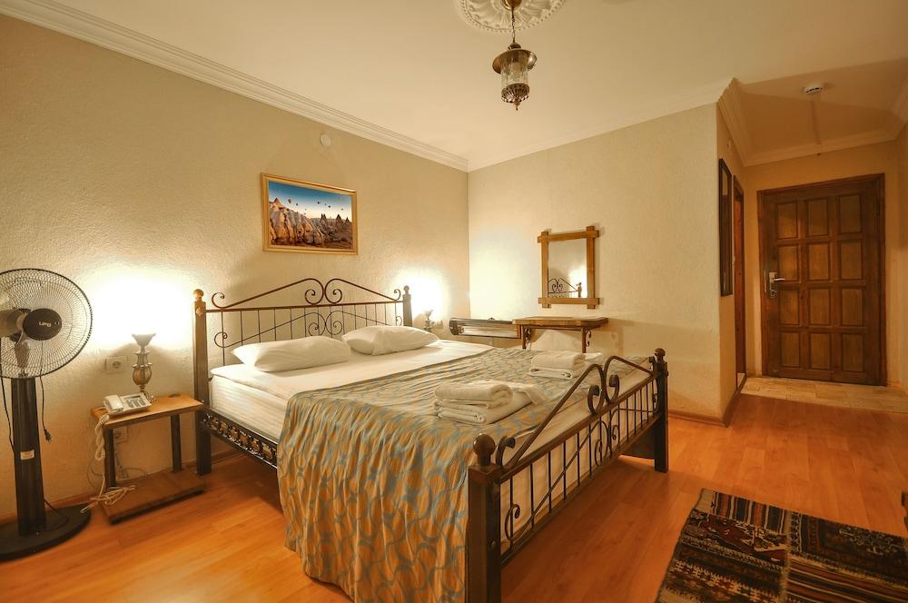 Nomads Cave Hotel & Rooftop