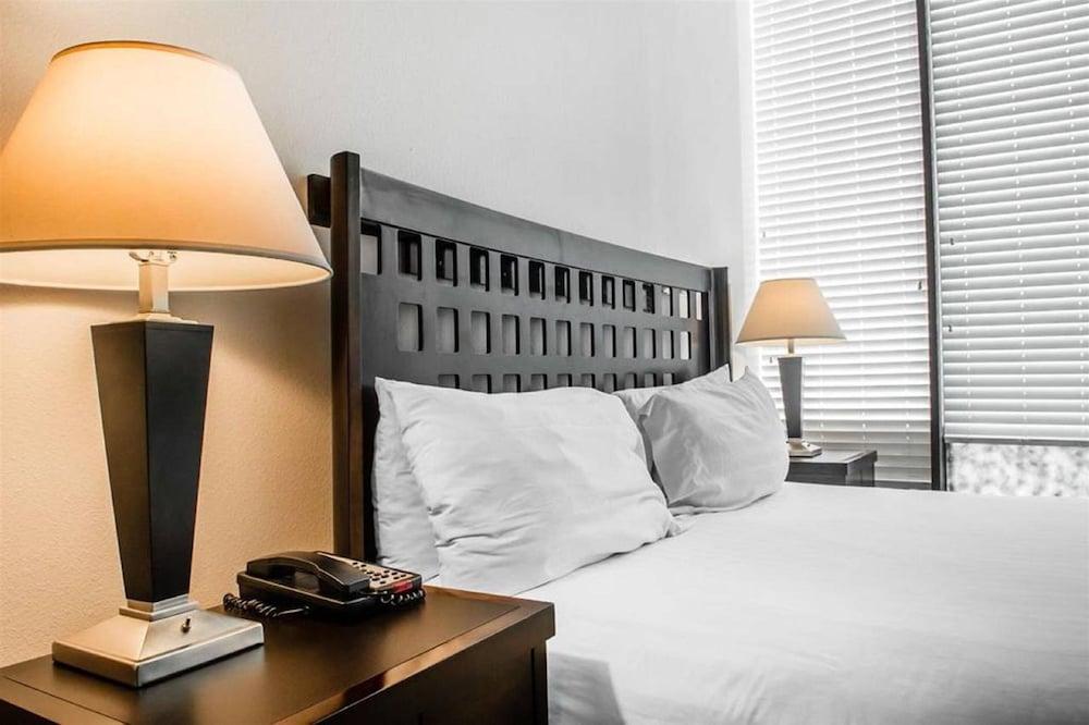 Sunchase Inn & Suites