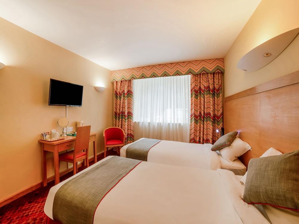 Flagship Winford Manor