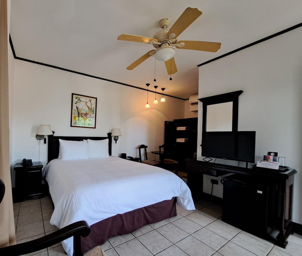 Nacazcol - Playas del Coco