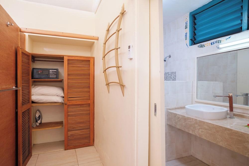 Fiji Hideaway Resort and Spa