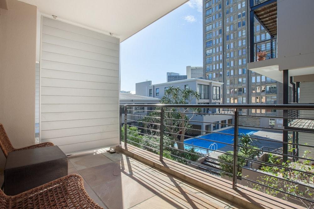 Adderley Terraces J10 by CTHA