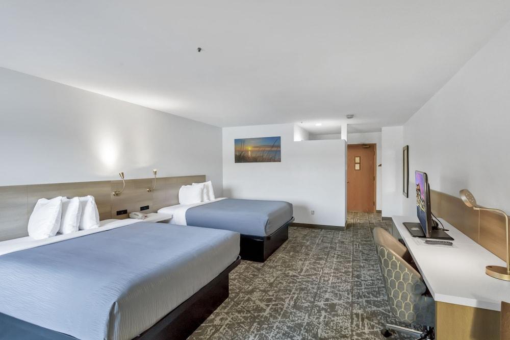 Waterbird Lakeside Inn