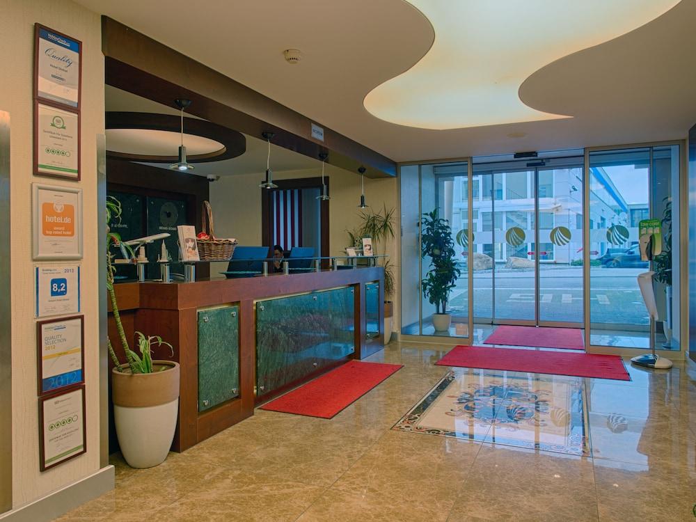 Airport Hotel Global