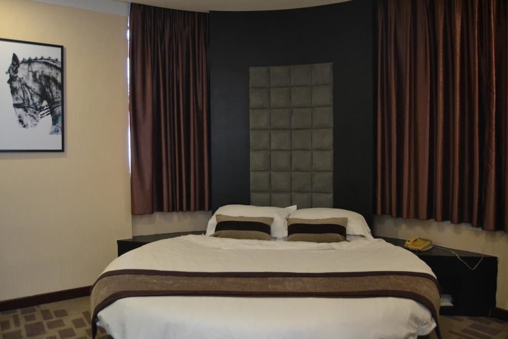 Henry Business Hotel