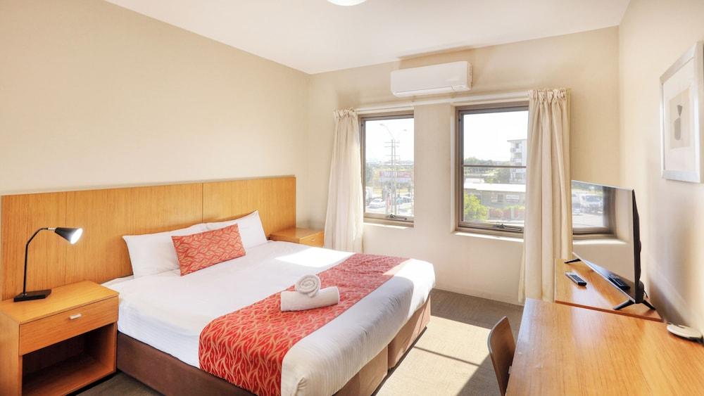 Gladstone Downtown Central Apartment Hotel