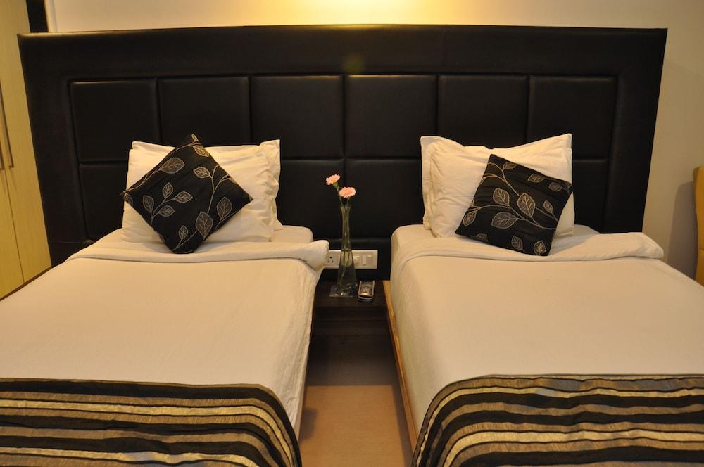 Oriental Residency Hotel